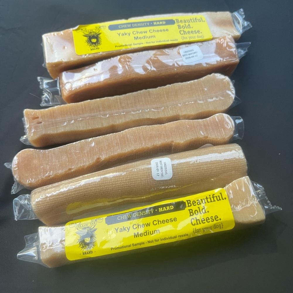 Yellow Yak Brand Yaky Chew Cheese Medium for dogs quantity of 6